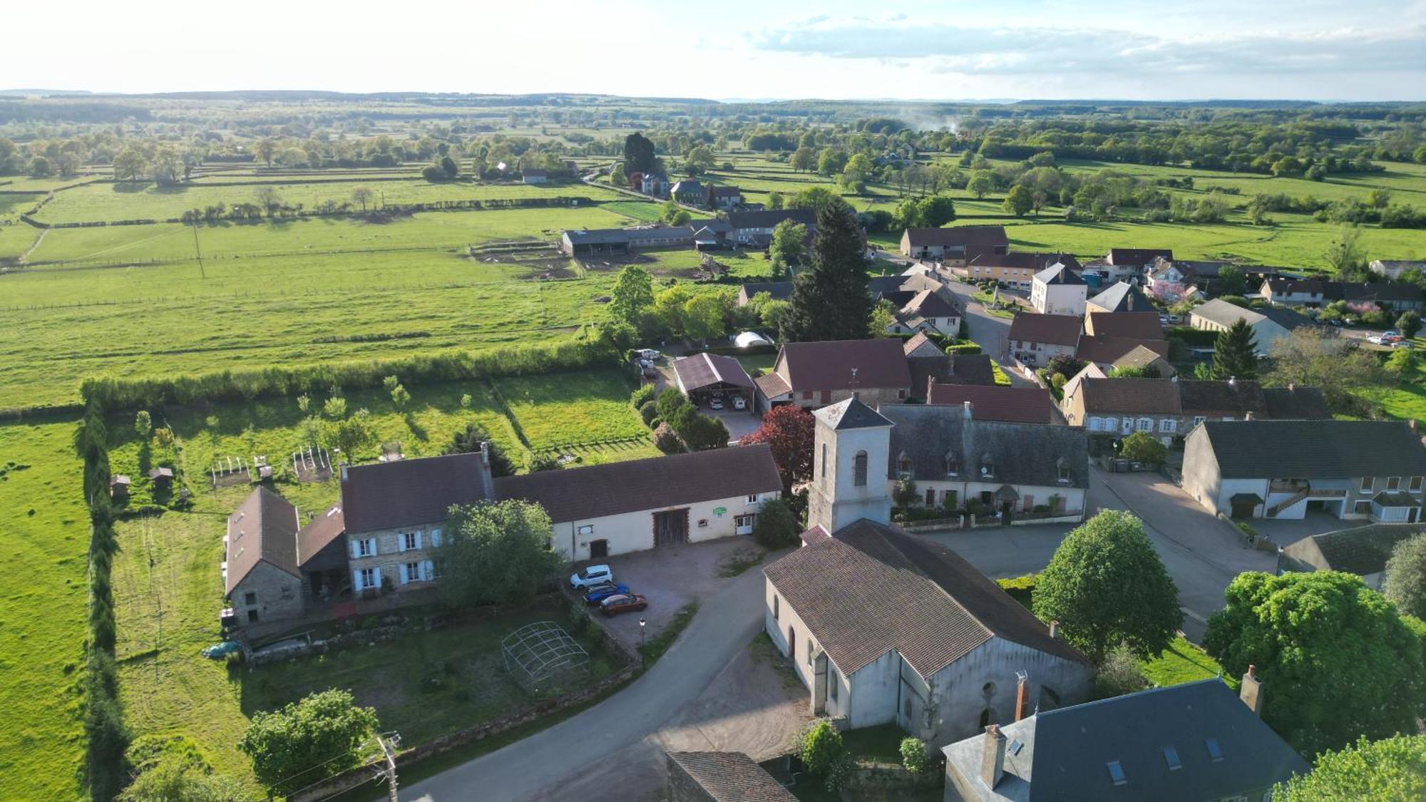 Morvan Séjours Antully Exterior foto